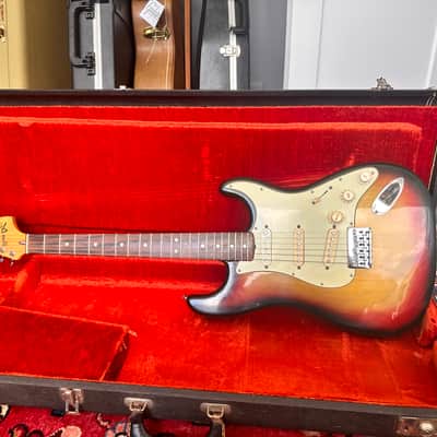 Fender Stratocaster Hardtail with 3-Bolt Neck, Rosewood Fretboard 1971 - 1977 - Sunburst image 3