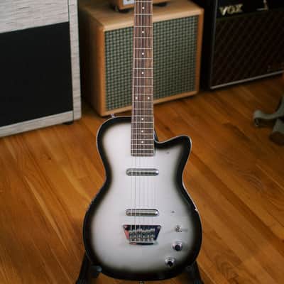 Silvertone 1303/U2 Reissue 2020s - Silverburst image 1
