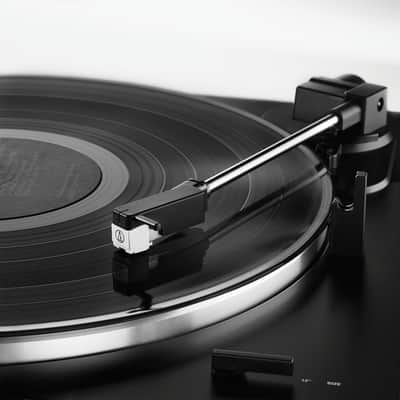 Audio Technica AT-LP60XBT Fully Automatic Bluetooth Turntable image 3