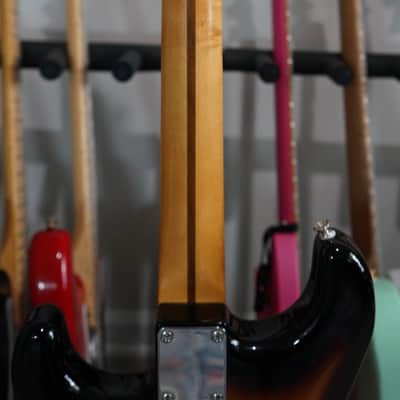 Fender Vintera II '60s Stratocaster with Maple Fretboard 2023 - Present - 3-Color Sunburst image 8