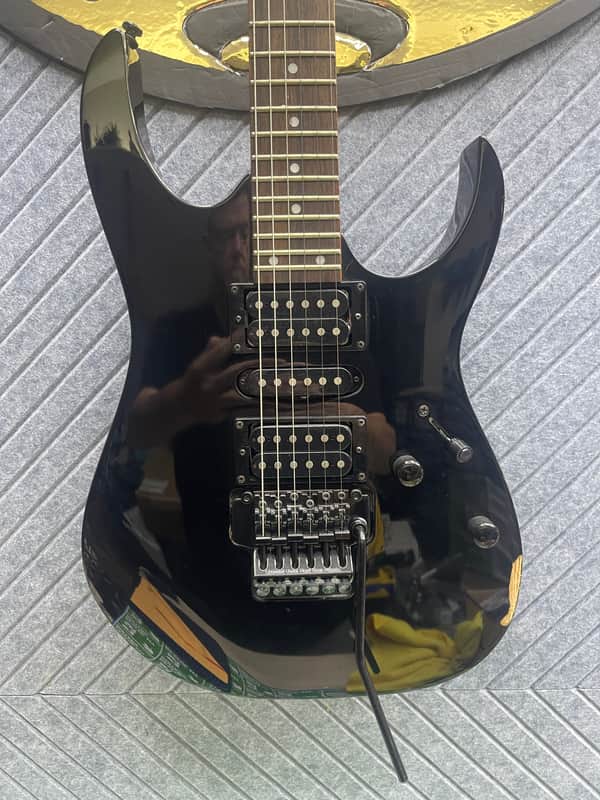 Ibanez RG270B-BK Standard 1990's SEE CRACK IN THE FINISH image 1
