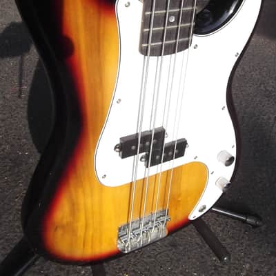 Beginner RockJam P Style Bass Guitar Tri Color Sunburst image 6
