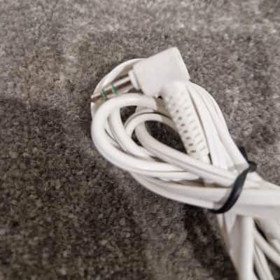 Sony MDR-ZX100 On-Ear Headphones White - Good image 3