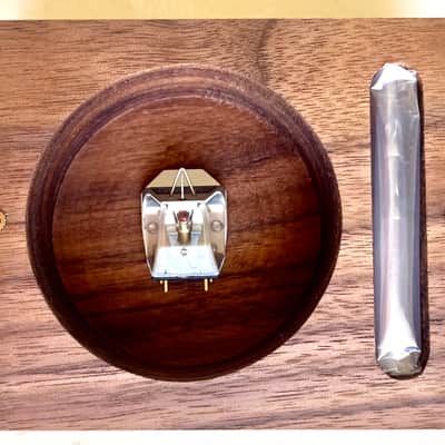 Rega Apheta 2 Low Output MC Phono Cartridge, Anodized aluminum body, Vital profile nude diamond Stylus on Aluminum Cantilever image 3