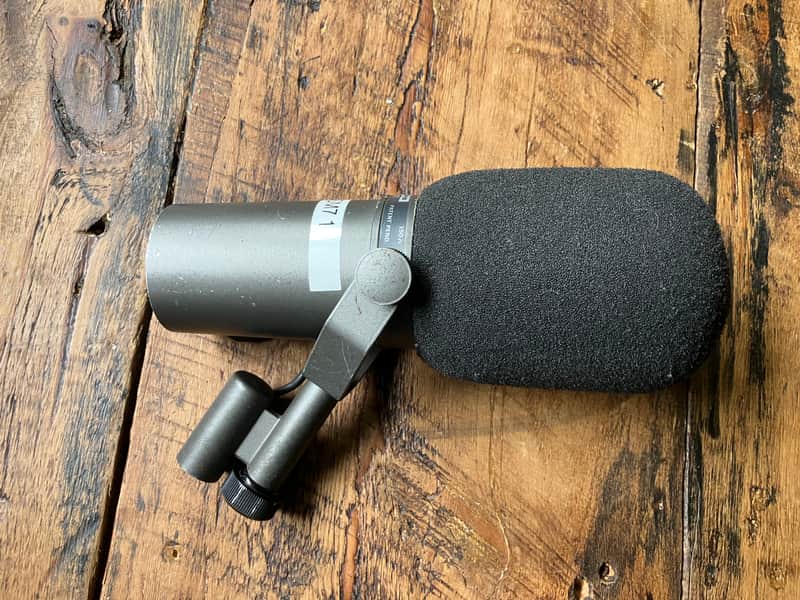 Shure SM7 Cardioid Dynamic Microphone | Reverb