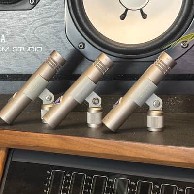 Neumann KM84 TRIO sequential serials Awesome set image 3