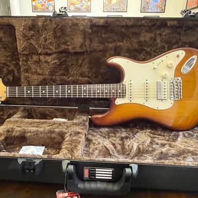 Fender Highway One Stratocaster Gilmour Switch HSS with Lollar Pickups Callaham Big Brass Tremolo Nitro-Cellulose 2003 image 2