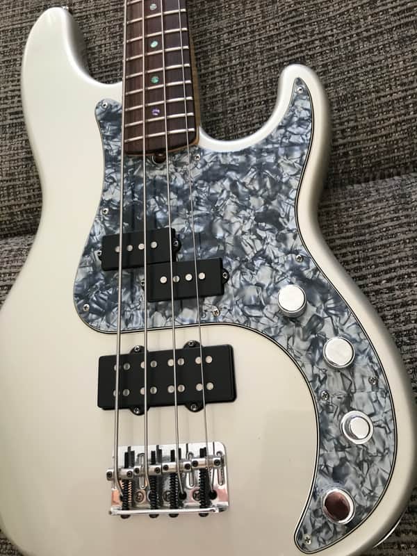 Fender American Deluxe Precision Bass Body 1999 - 2015 image 1