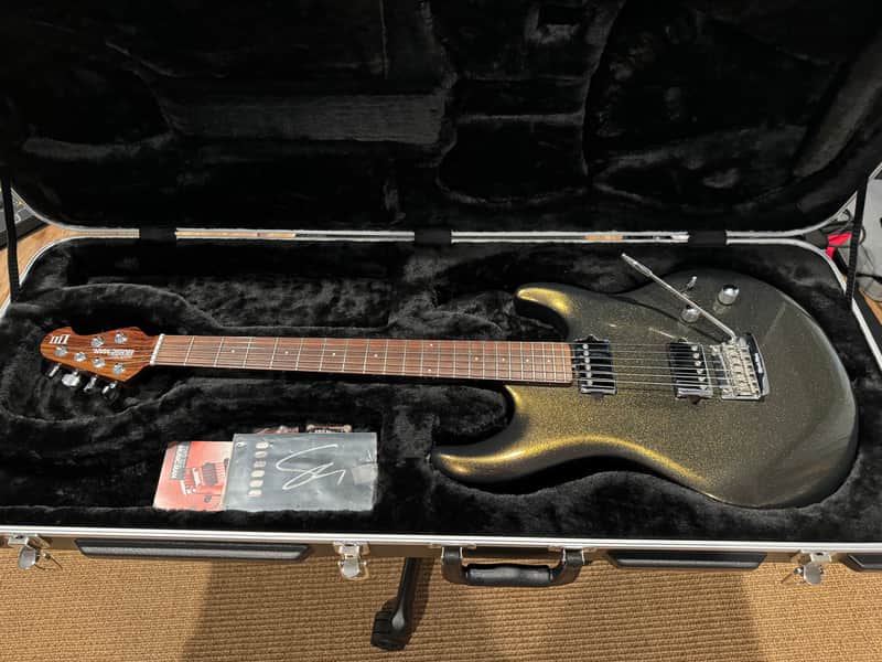 Ernie Ball Music Man Steve Lukather Signature Luke III HH