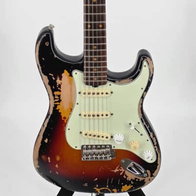Fender Mike McCready Signature Stratocaster 2023 - Present - 3-Color Sunburst Relic image 1