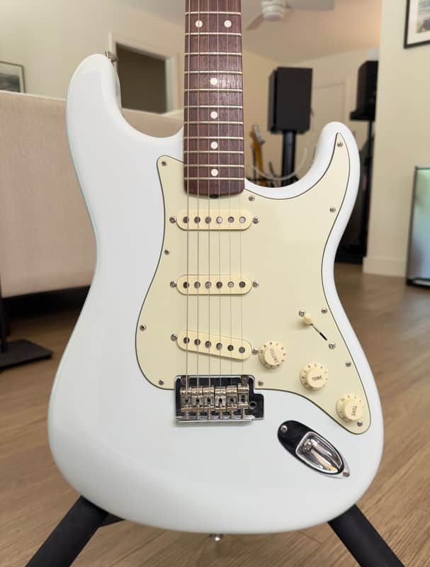 Sonic Blue Fender Classic Player '60s Stratocaster w/Custom Shop Abigail Ybarra CS ‘69 Pickups - 7.77lbs
