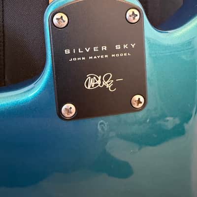 PRS Silver Sky Core USA Model 2023 - Dodgem Blue image 3