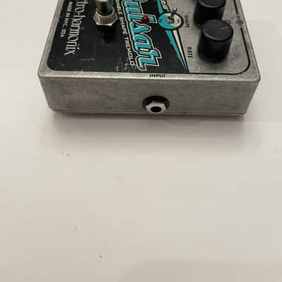 Electro Harmonix Stereo Pulsar Variable Shape Tremolo EHX Guitar Effect Pedal image 4