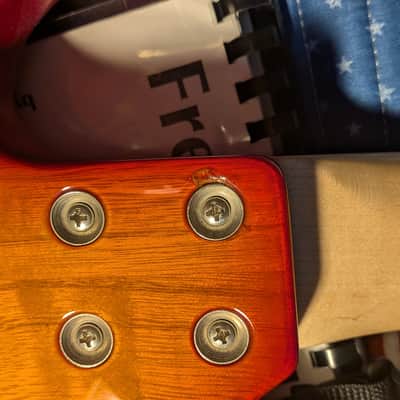 G&L USA CLF Research L-2000 4 String Bass & Case 2021 - Cherryburst image 20