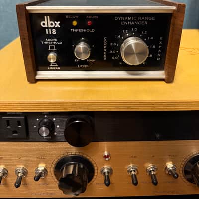 dbx 118 Dynamic Range Enhancer | Reverb