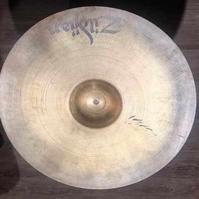 Zildjian 20" Avedis '60s Stamp Ride  Cymbal 2,588 Grams Great Condition image 2