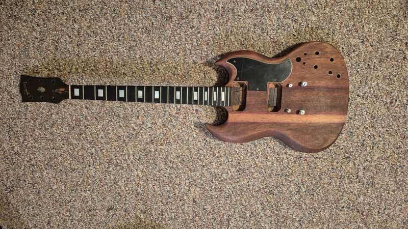 Gibson SG Standard 1972 - 1985 - Walnut * no pickups just guitar and original case