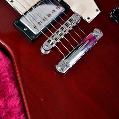 2001 Gibson Explorer '76 in Cherry. Comes with Original Gibson Hardcase. image 10