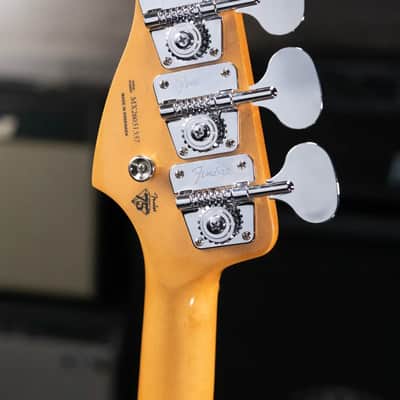 Fender Vintera III Late '60s Precision Bass - Lake Placid Blue with Gig Bag image 7