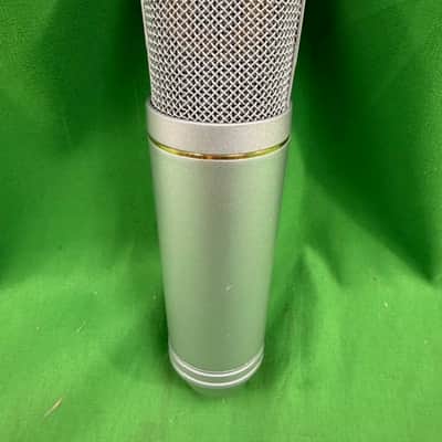BadAax UM600 Studio Cardioid USB Condenser Microphone *Dent On Top* image 2