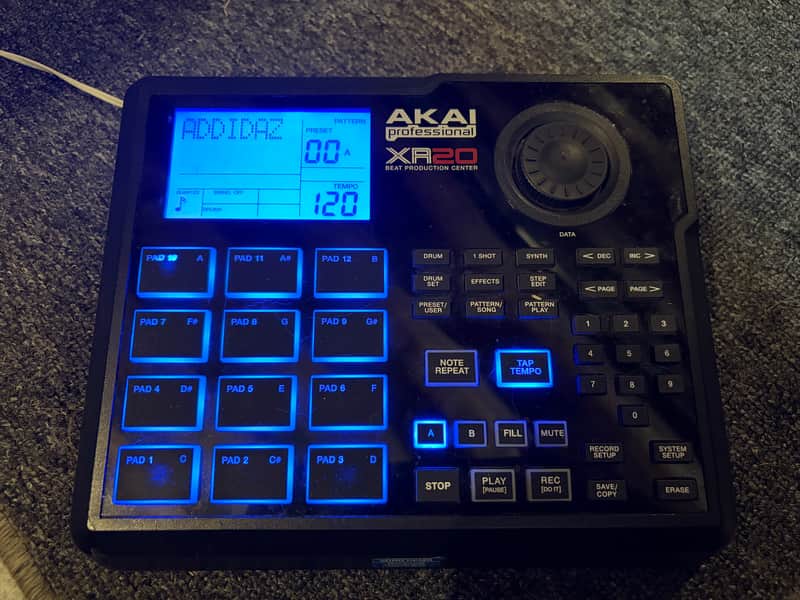 Akai XR20