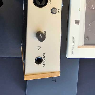 Universal Audio Volt 276 USB Interface w/Compressor image 2