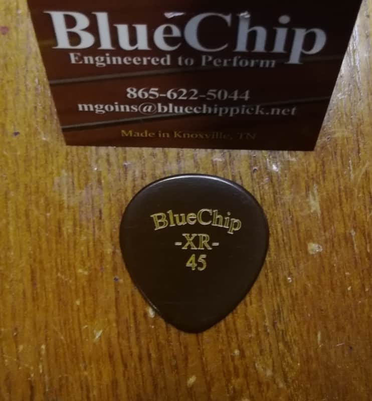 Blue Chip XR-45 pick 1.143mm large round guitar / mandolin pick image 1