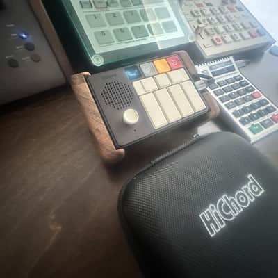 HICHORD SYNTHESIZER-Batch 4 Moon Gray With Stand image 1