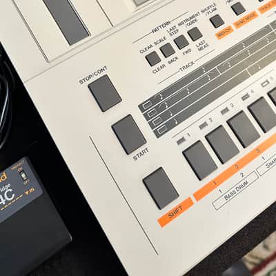Roland TR-707 Rhythm Composer w/original power supply and memory cartridge image 2
