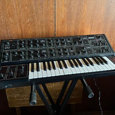 YAMAHA CS-15 CS 15 vintage analog synthesizer w/ case