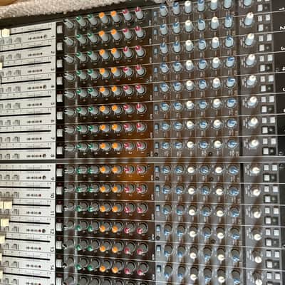 Mackie Onyx 32.4 32-Channel 4-Bus Live Sound Reinforcement Console 2006 - 2015 - Black/Grey image 7