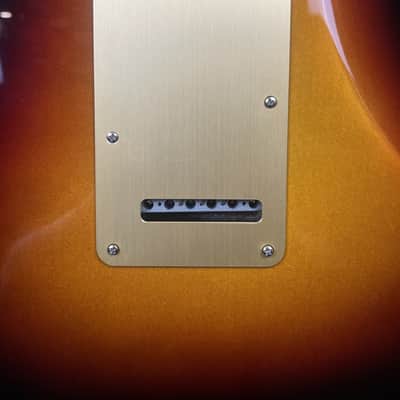 Fender American Ultra II Stratocaster 2025 - 3 Tone Sunburst image 8