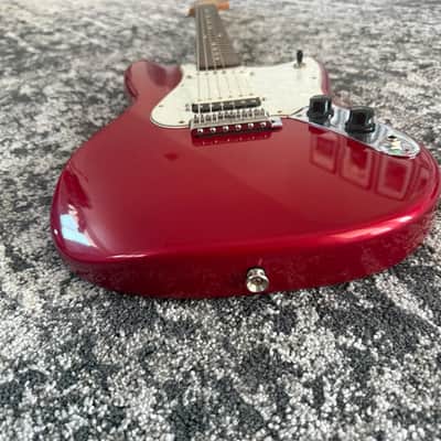 Fender Cyclone Deluxe Series 2001 MIM Candy Apple Red Rosewood Fretboard Guitar image 6