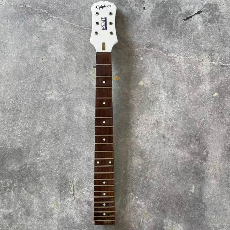 Epiphone Epiphone White Guitar Maple Wood Neck, Rosewood Finge…