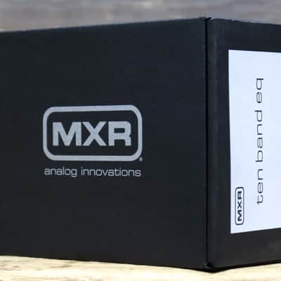 MXR M108S Ten Band EQ Noise-Reduction Circuitry Ten Band Equalizer Effect Pedal image 10