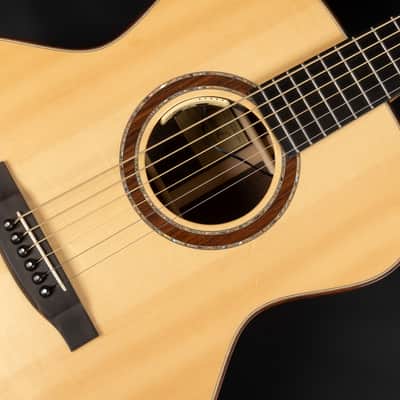 2012 Lakewood Deluxe Series J-32 Baritone - Natural High Gloss | German Custom Jumbo Baritone Acoustic Guitar 48mm Nut Width L.R. Baggs Anthem Pickup | CoA OHSC image 7
