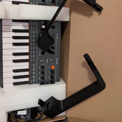 Arturia MiniFreak 37-Key 6-Voice Polyphonic Hybrid Synthesizer 2022 - Present - Black image 4