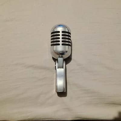 Retro 1950s-style Elvis dynamic microphone image 3