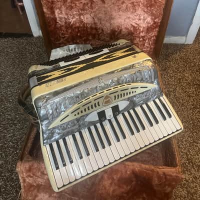 Vintage Princetti 120 Bass Accordion and Case image 3