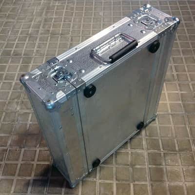 Shure UC4-MB Inalámbrico SM58 UC2-MB - 2 unidades con Flight case Facet image 12