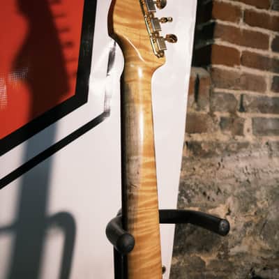 Karge Guitars T style 2025 - 50s DuPont DuCo plum lacquer image 9
