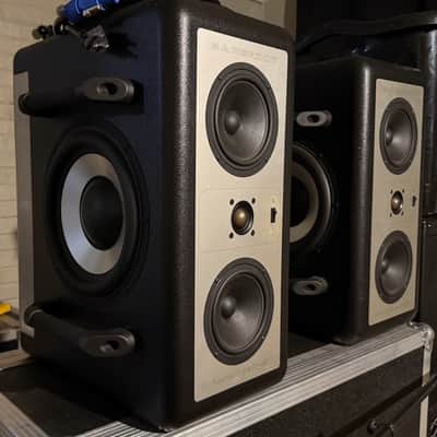 Barefoot Sound micro main 27 mm27 2012-13 studio monitor pair image 2