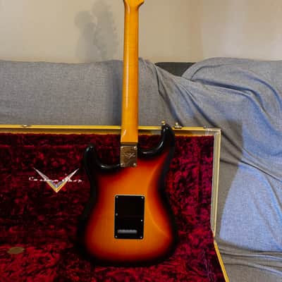 Fender Custom Shop SRV Stevie Ray Vaughan Stratocaster NOS 2019 - Present - 3-Color Sunburst image 5