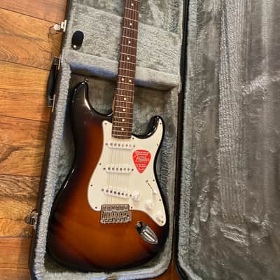 Fender American Special Stratocaster with Rosewood Fretboard 2015 - 2018 - 2-Color Sunburst image 3