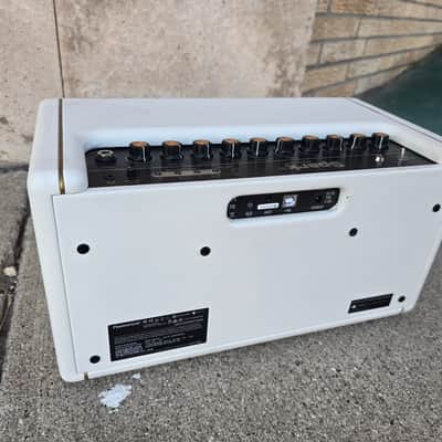Positive Grid Spark 40 40-Watt 2x4" Modeling Guitar Combo 2020 - Present - White image 7