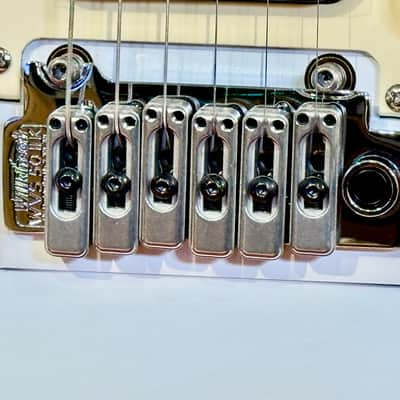 Mooer GTRS P800 ( Inteligent Guitar) WHITE 2025 image 5