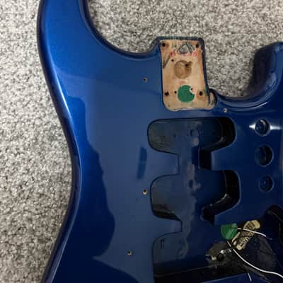 Fender Stratocaster 2006 - Loaded Electron Blue body image 5