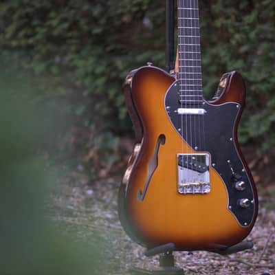 Fender Limited Edition Suona Telecaster® Thinline - Violin Burst image 3