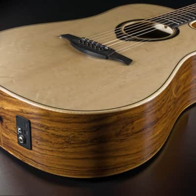 Lag HV30DCE Dreadnought Smart Guitar with Gigbag - Natural image 3