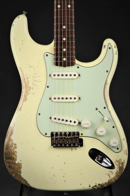 Fender Custom Shop 1962 Stratocaster Heavy Relic - Vintage White image 1